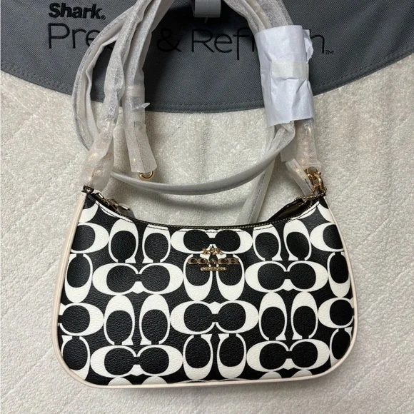 Coach Black and White Women\'s Bag Coach Black and White Signature Fabric Tote Bag | eBay main image 4